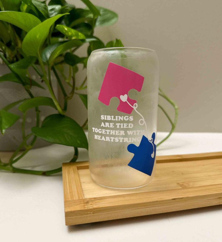 Siblings color changing drinking glass